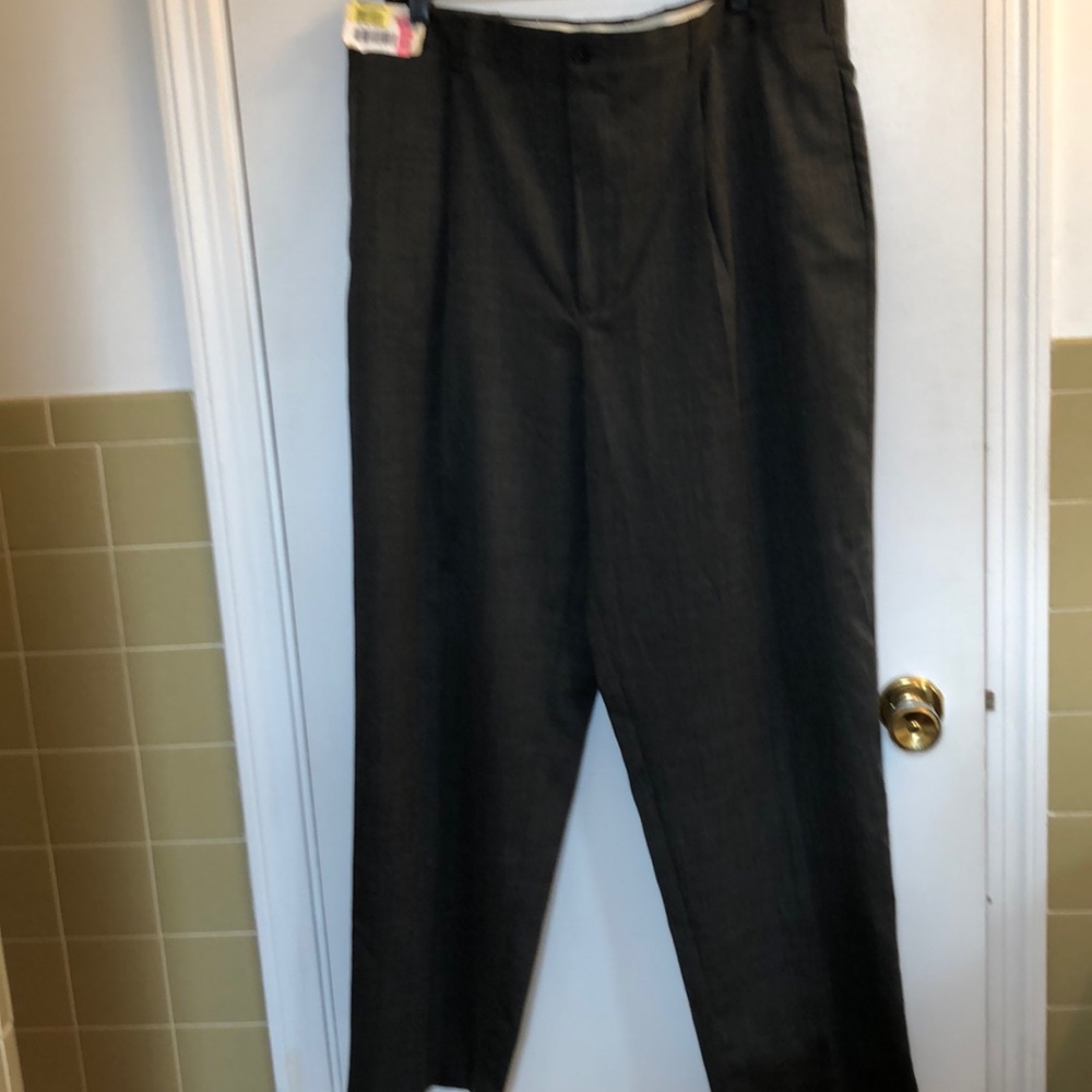 NWT Perry Ellis Men’s Grey Trousers 40x32